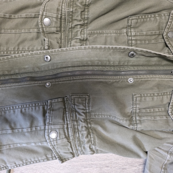 Hollister Olive Green Jacket - Picture 3 of 4